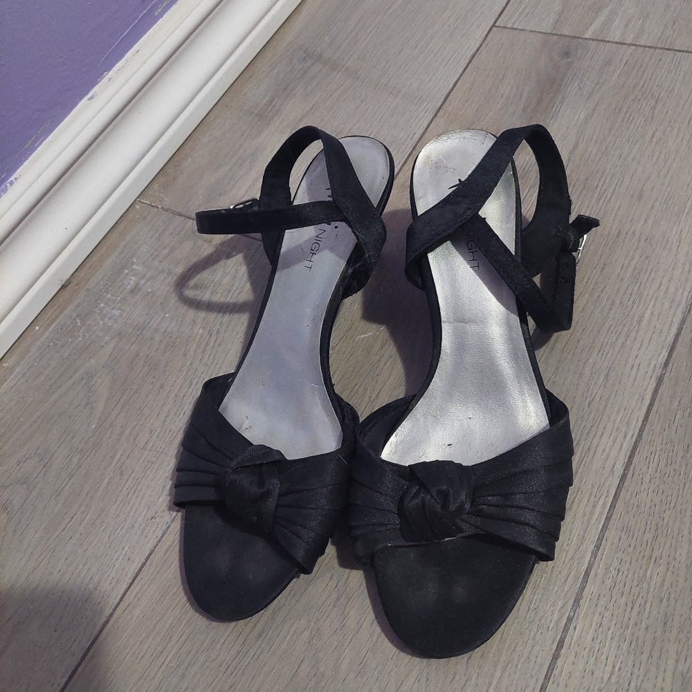 Fioni Night Black Heels